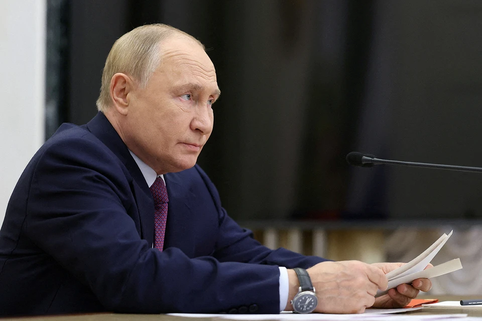 Президент РФ был проинформирован Герасимовым и Белоусовым об освобождении Угледара в ДНР