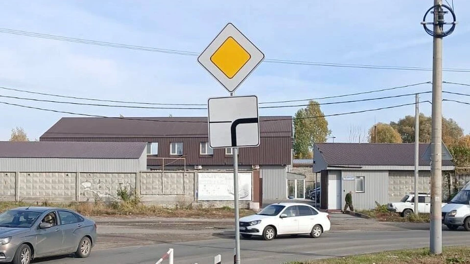 В Ульяновске появились новые знаки на Новосибирской и Обувщиков. ФОТО: тг-канал Правый берег Ульяновск
