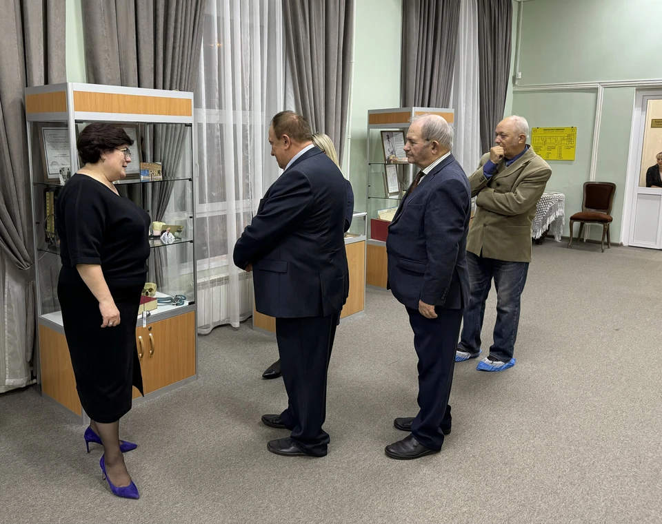 Экспозиция "Шахтерский труд достоин славы" работает в художественно-краеведческом музее Узловой.