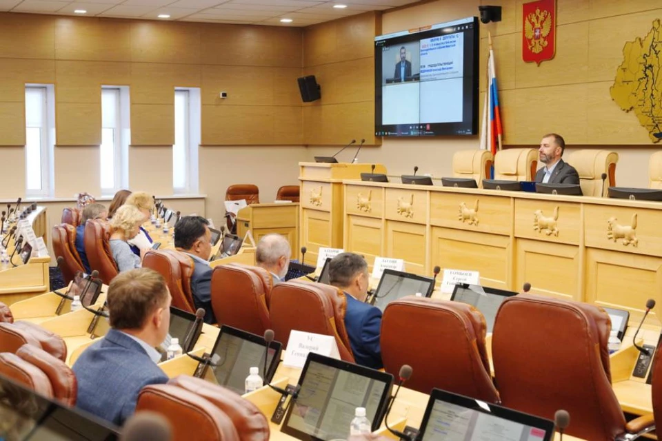 Несколько вопросов будут касаться изменения статуса муниципальных образований в регионе.