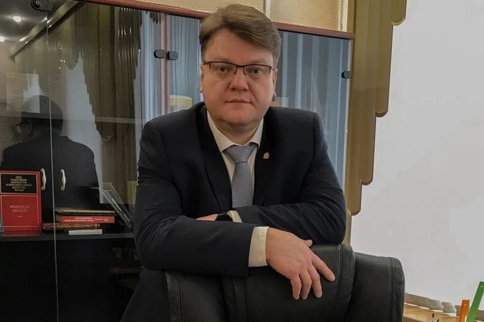 Суд заключил под стражу экс-главу рязанского минстроя Василевского.