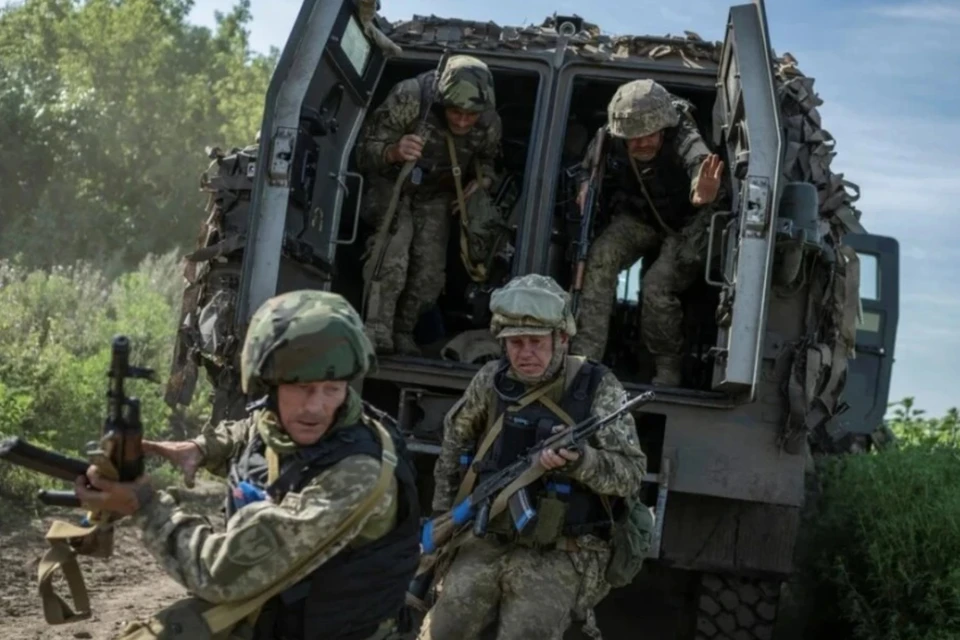 Полковник СБУ в отставке Стариков: Российские войска разрезали линию боев на части