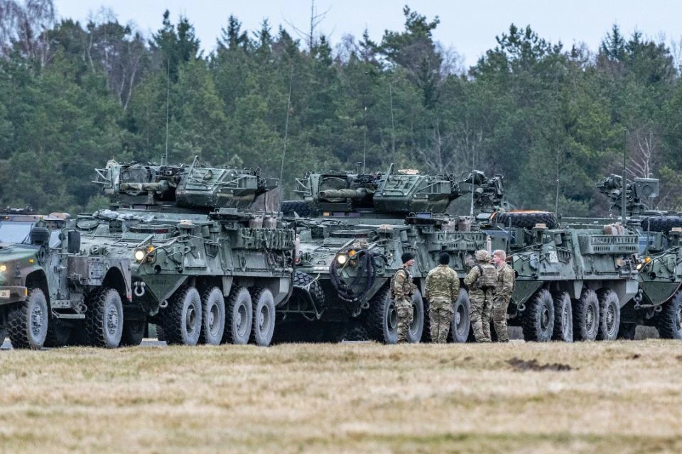 Видео уничтожения бронетранспортера Stryker ВСУ показало Минобороны РФ