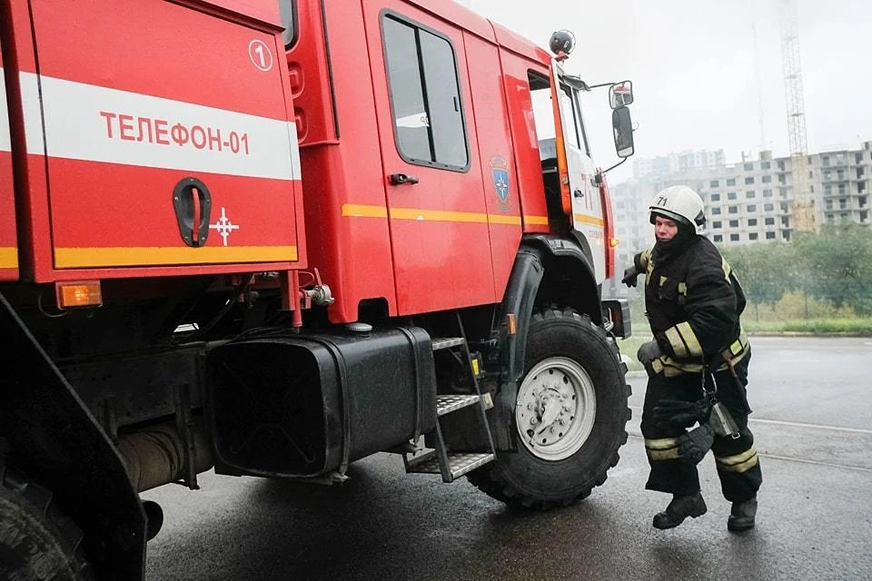 В Уфе 563 человек эвакуировали из-за пожара в школе