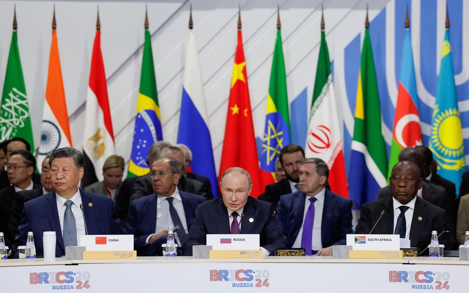 Путин: В мировых делах насаждается кулачное право, БРИКС реагирует на это