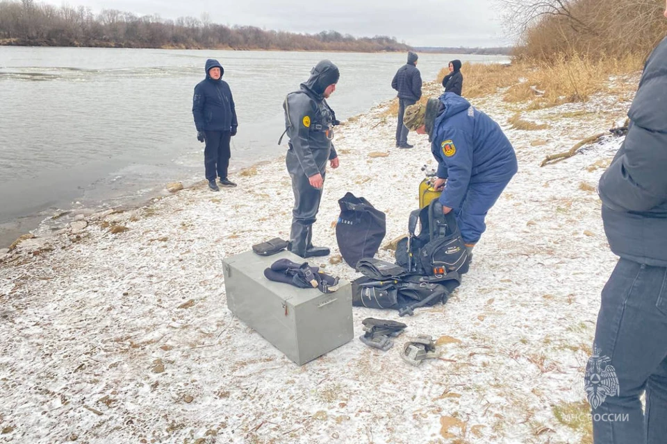 В поисках ребенка участвовали полицейские, спасатели, водолазы. Фото: ГУ МЧС по Кировской области