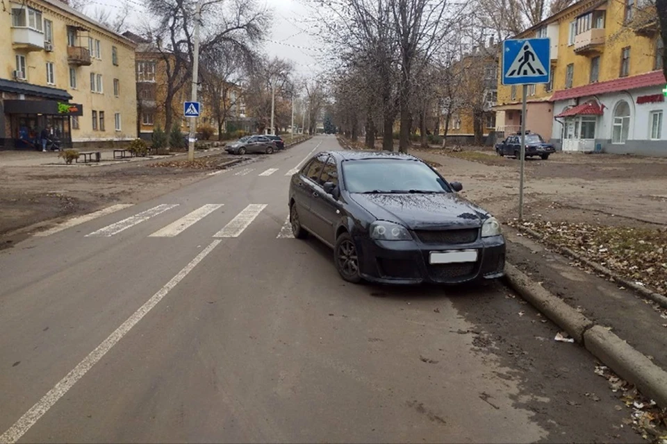 В Донецке 33-летний водитель совершил наезд на двух пешеходов. Фото: МВД по ДНР