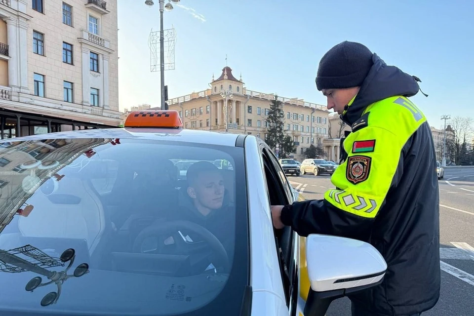 ГАИ Беларуси будет усиленно проверять водителей такси до 6 декабря. Фото: МВД.