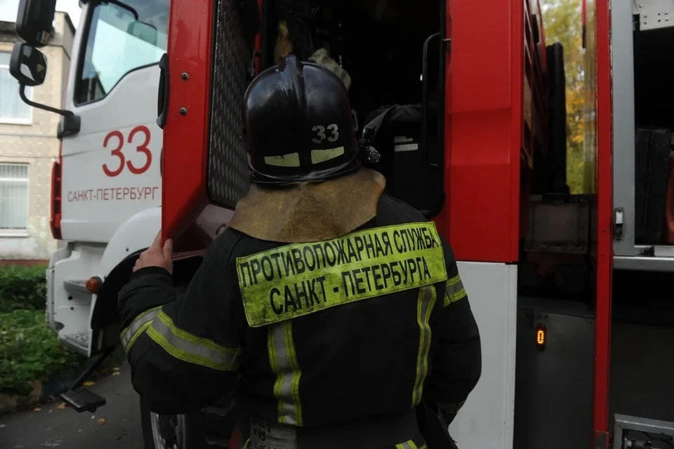 Пожар на кухне отправил в больницу жителя Петербурга.