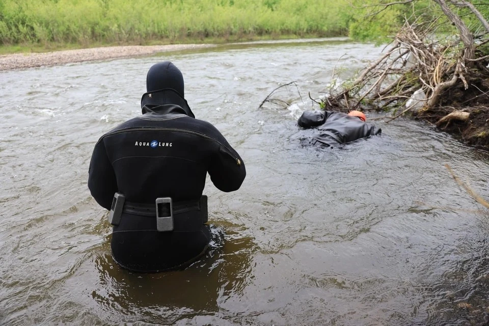 Несколько дней малышку искали волонтеры, полиция, МЧС, кинологи, водолазы и просто неравнодушные жители города. Фото: ГУ МЧС по Иркутской области