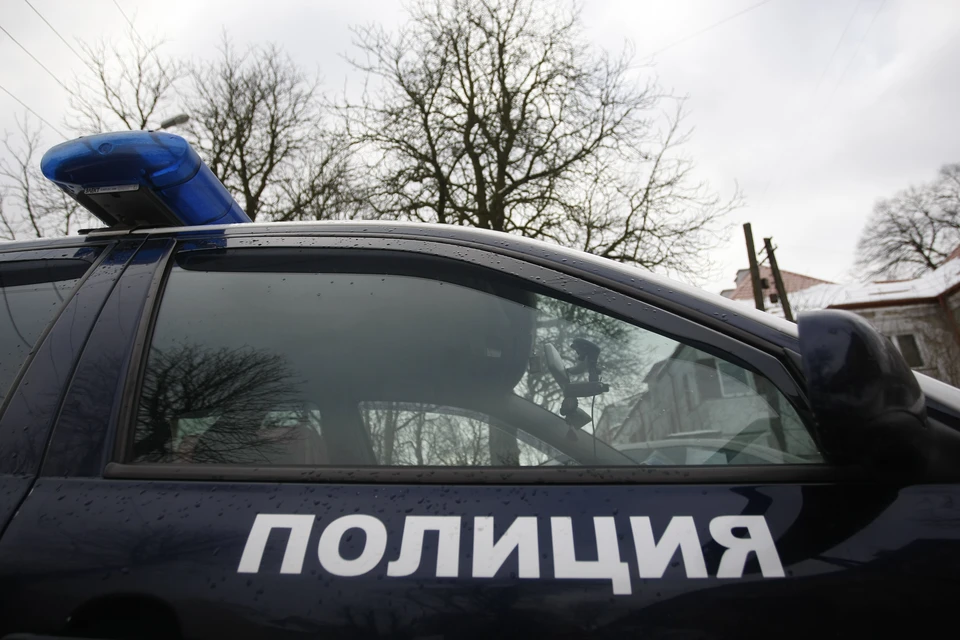 В правоохранительных органах сообщили, что в Москве и области за сутки зафиксировано более 10 случаев поджога банкоматов и взрывов пиротехники в общественных местах.