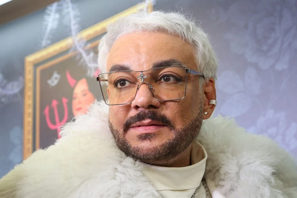 Филипп Киркоров заявил, что на съемках фильма "Братья" разбилось три вагончика