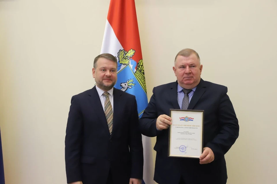 Около 300 тысяч обращений поступают на горячую линию за год.