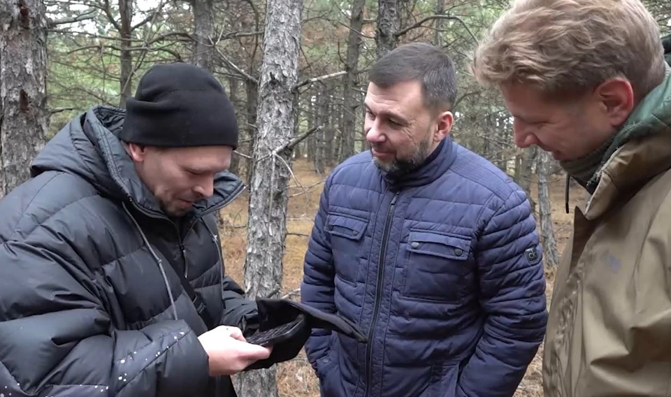 Руководитель региона пообщался с творческим коллективом. Фото: скриншот видео