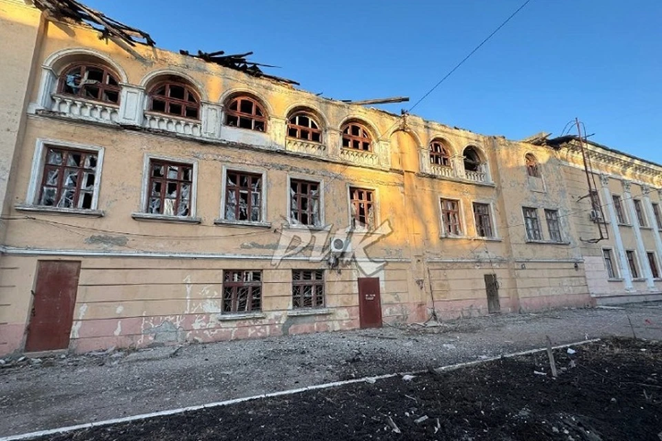 Последствия обстрела центра Горловки со стороны ВСУ. Фото: ТГ/Приходько