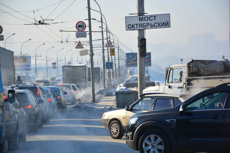 Октябрьский мост открыли в 2024 году после ремонта.