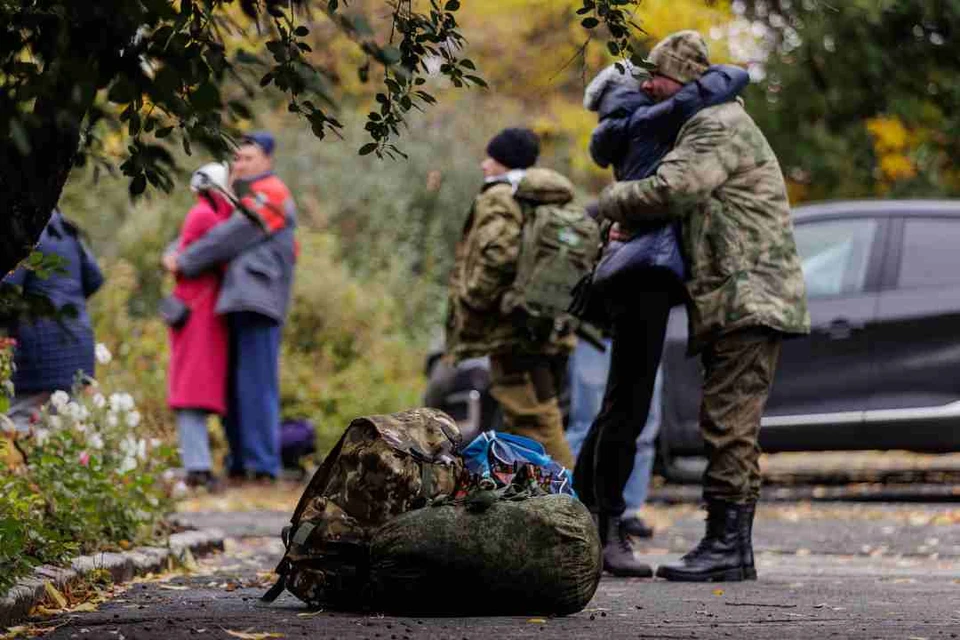 Трое военнослужащих вернутся домой после украинского плена.