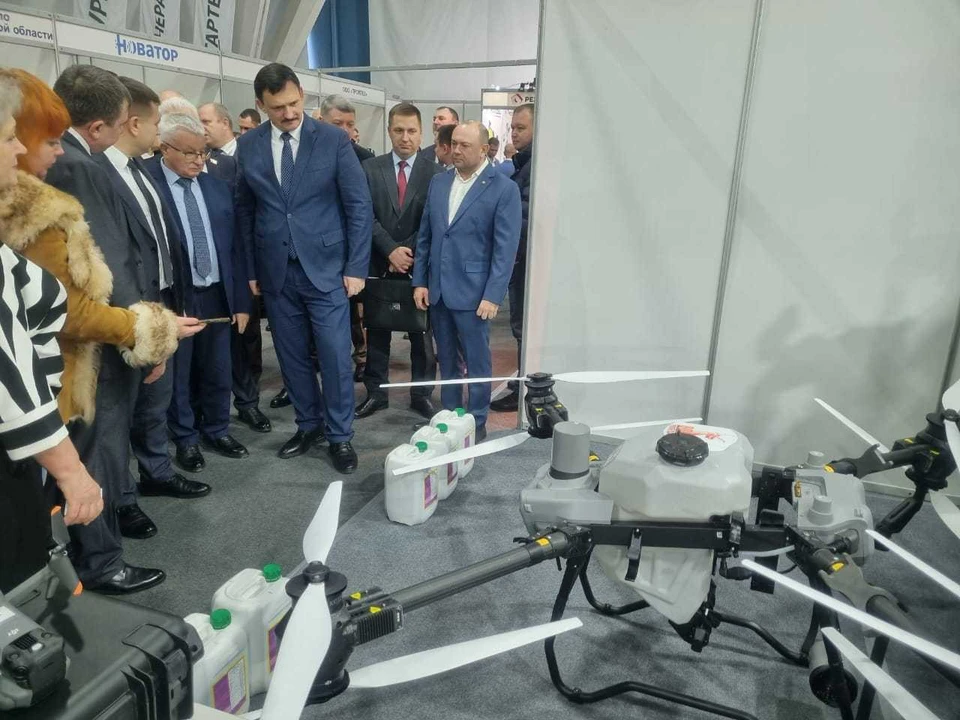 Дрон для обработки полей. Фото: пресс-служба АВО.