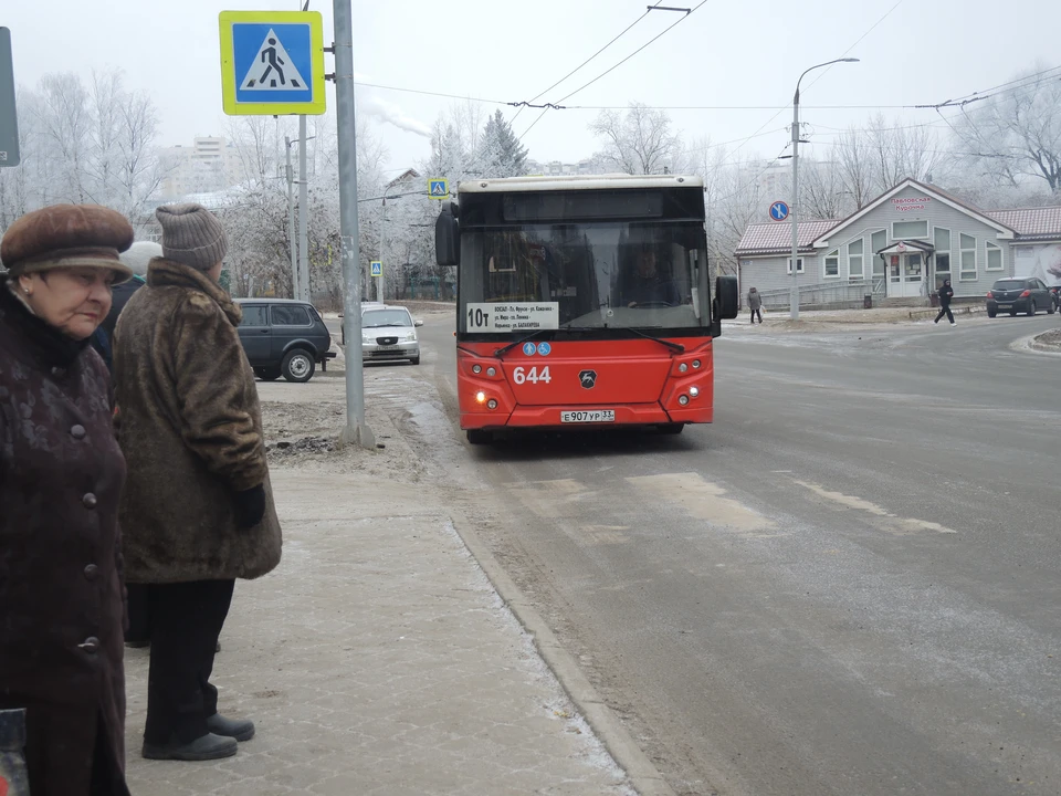 Вот такие автобусы ездят на время ремонта.