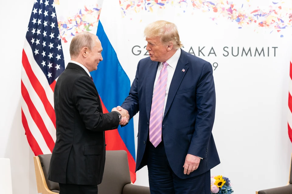 Песков: разговор Путина и Трампа привел в движение машину помощников и ведомств