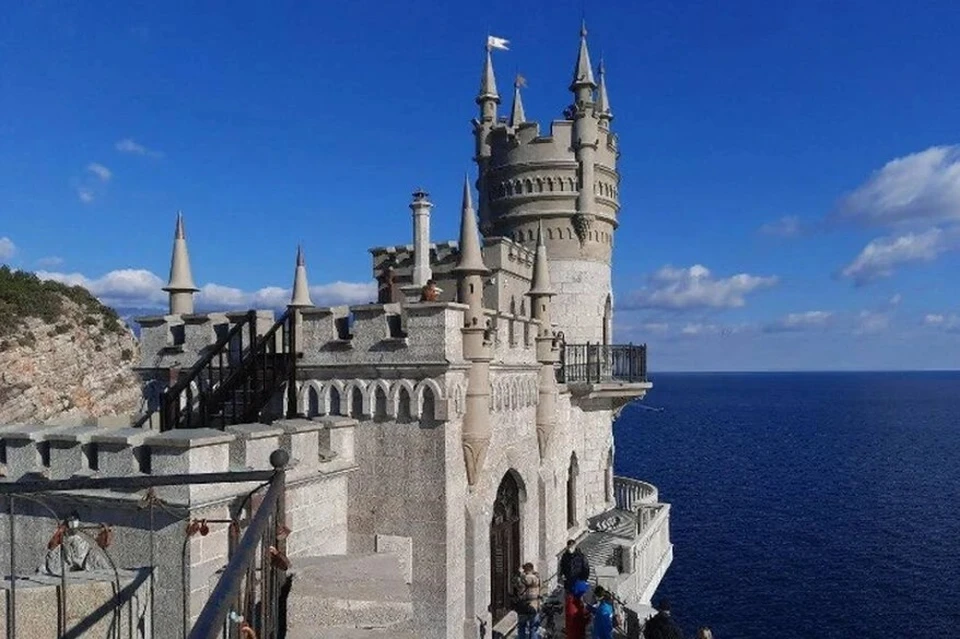 Госсовет Крыма утвердил список имущества украинских олигархов для национализации