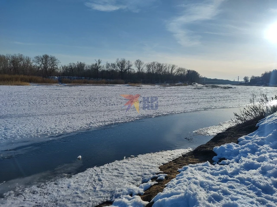 Уровень реки достигает 294 сантиметров.