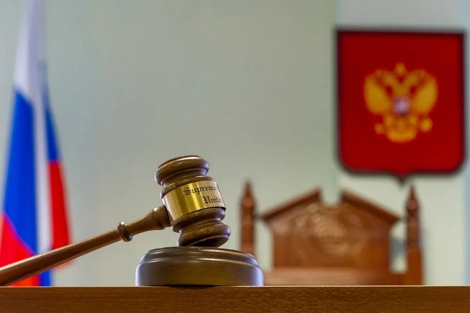 Жительница Петербурга через суд заставила соседей снизу вернуть первоначальный вид коммунальной квартире.