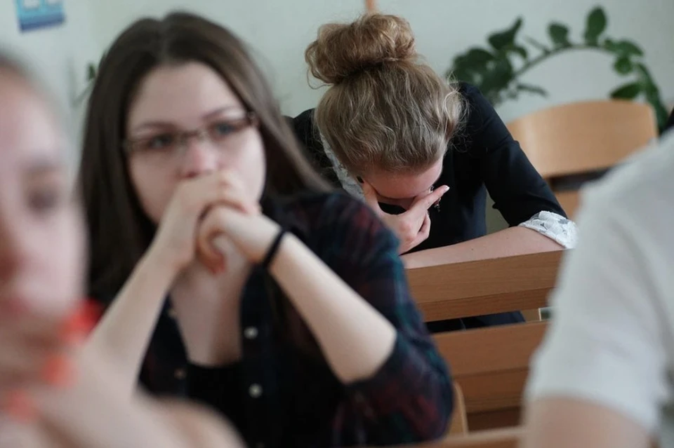 В 12 регионах России ввели новые правила перехода школьников в десятый класс