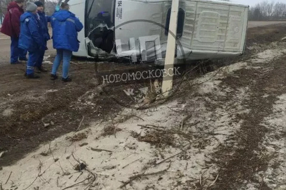 ДТП с участием маршрутки произошло на шоссе под Тулой. Фото: "ЧП Новомосковск".