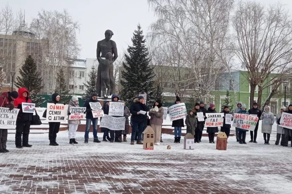 Пострадавшие должны выплачивать ипотеку «за воздух»