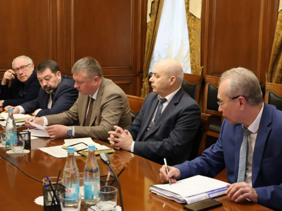 15 февраля на личном приёме граждан Шаповалову было поручено разобраться с жалобой на месте, но до сих пор он этого не сделал.