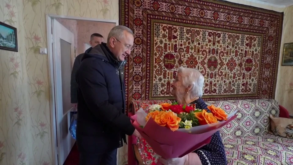 Владислав Шапша посетил труженицу тыла