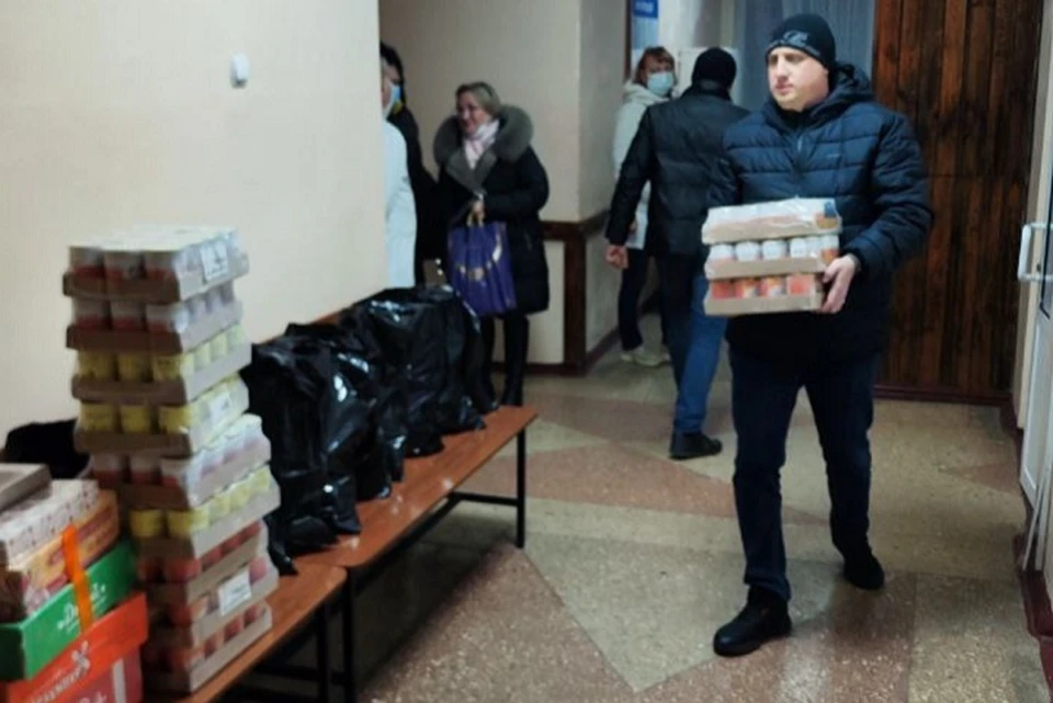 В больницу поступила партия гуманитарной помощи. Фото: ТГ/Приходько