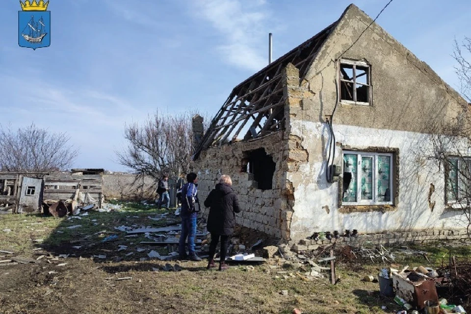 В Алешкинском округе комиссия провела обследования жилых домов, пострадавших в результате обстрелов ВСУ. ФОТО: администрация Алешкинского МО