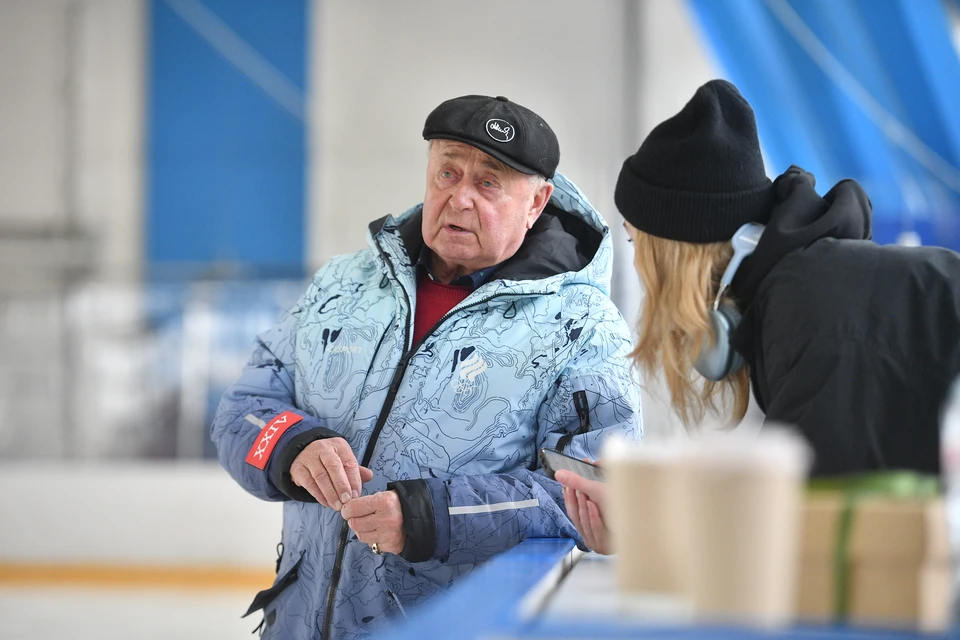 Алексей Николаевич будет праздновать День рождения в тесном семейном кругу.