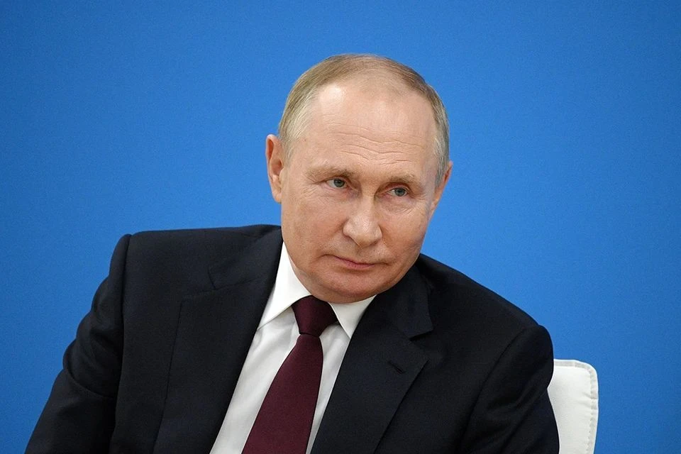 Секреты видеопоздравления Владимира Путина с 8 Марта: неподъемный букет и отдельная благодарность президента