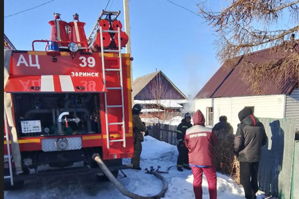 На место выезжали пятеро пожарных и две единицы техники