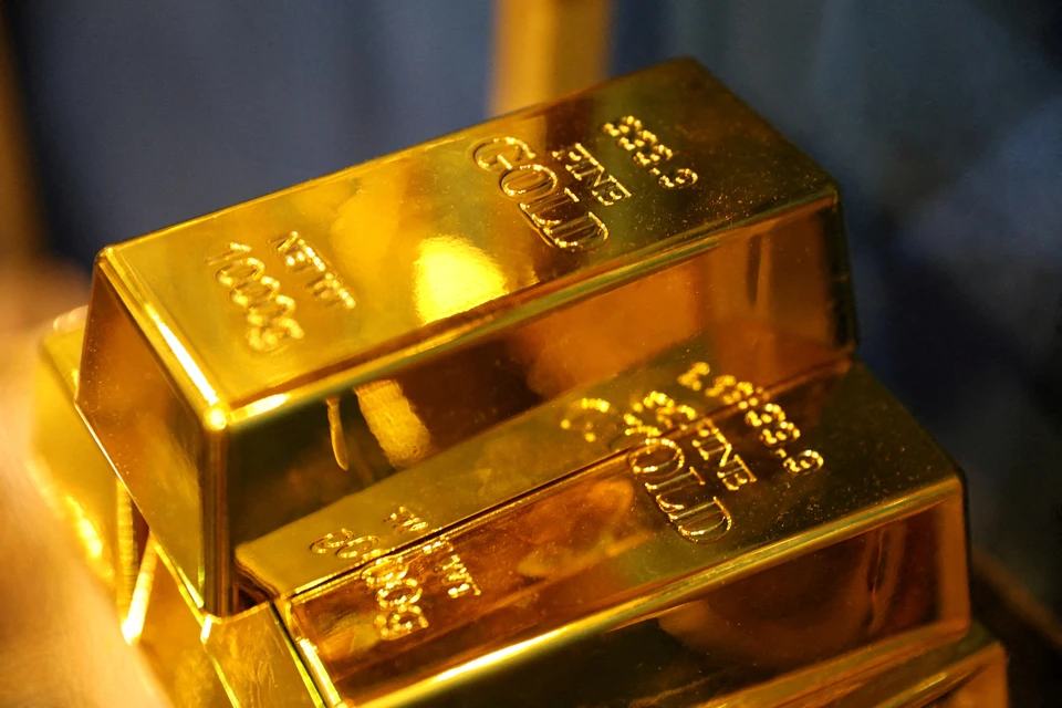Минфин впервые за год начнет продавать валюту и золото на 1,6 млрд ежедневно