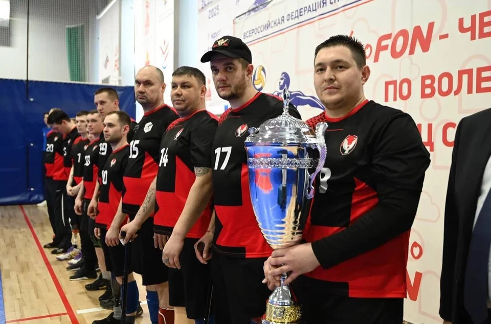 Команда Удмуртии – победитель 1 круга ДоброFon - чемпионата России дивизиона «В» «Лига героев» по волейболу сидя. Фото: Паралимпийский комитет России