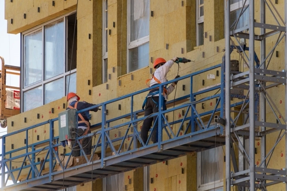 192 аварийных дома планируют переселить по КРТ в Новосибирской области.