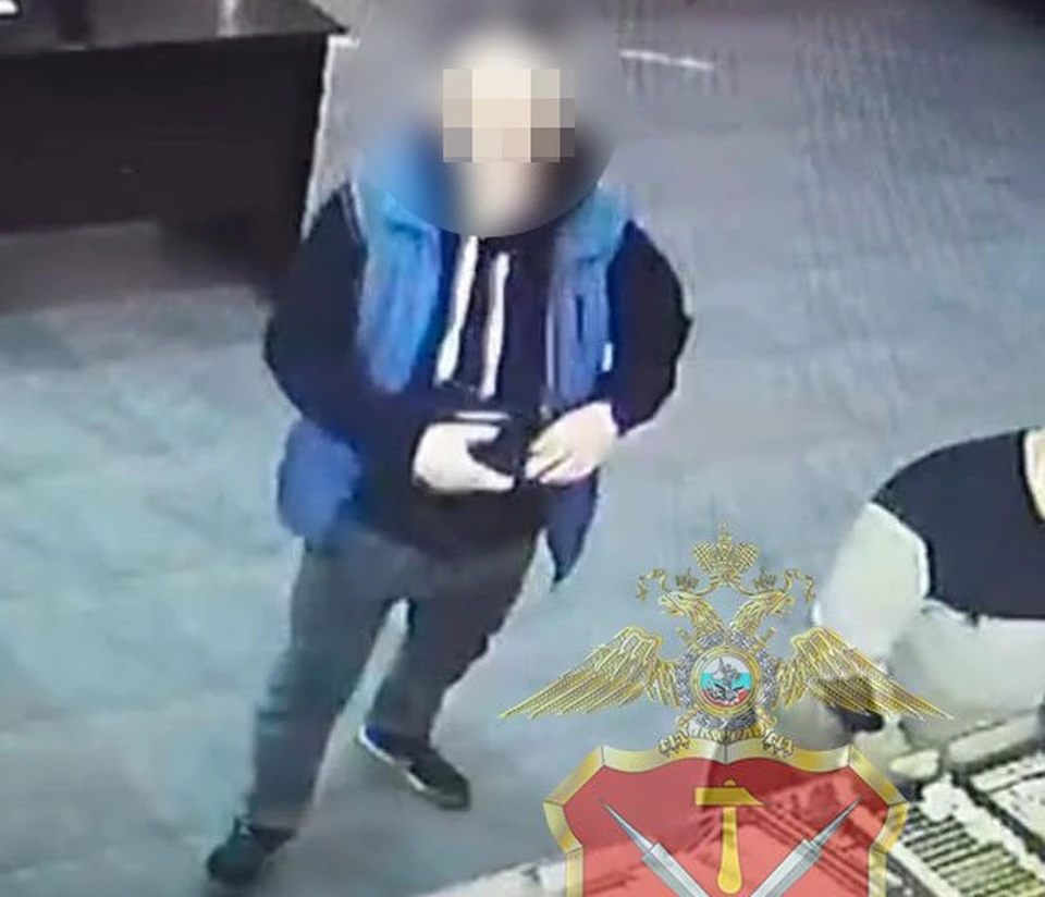 Безработный украл несколько золотых наручных браслетов в тульской ювелирке