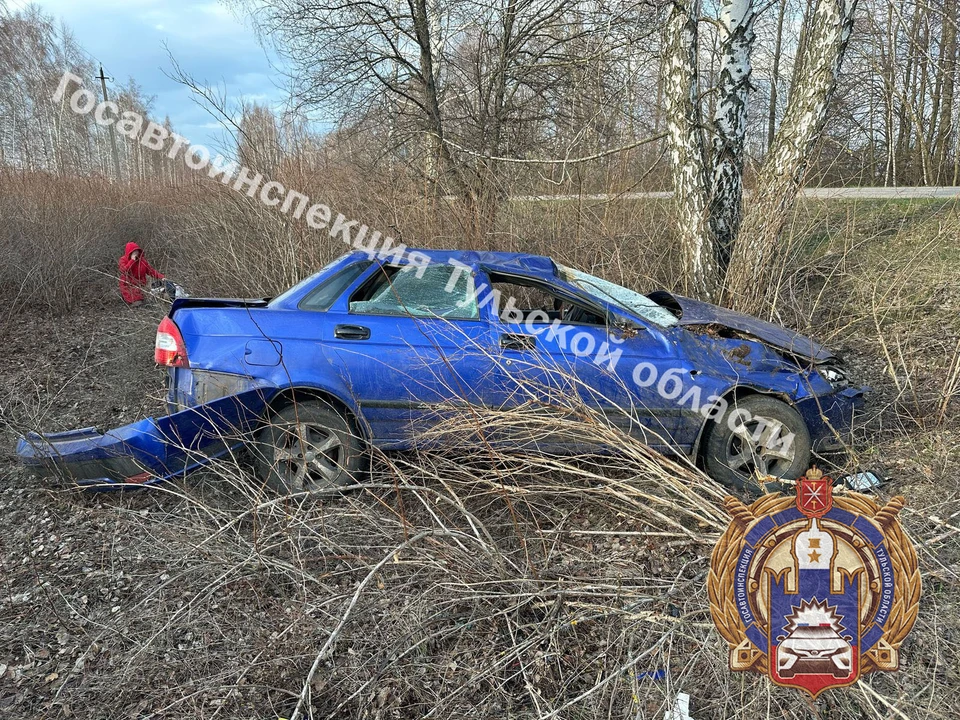 В Ефремовском районе пьяный водитель автомобиля Lada перевернулся в кювет.