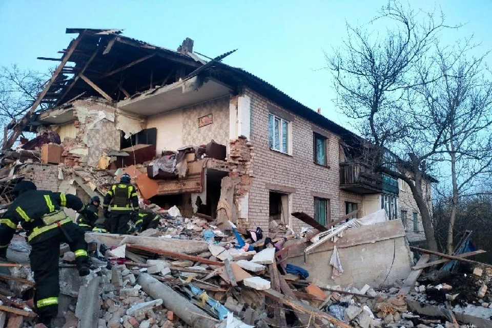 Жителей обвалившегося дома в Новополтавке расселят в другие места. ФОТО: МЧС России