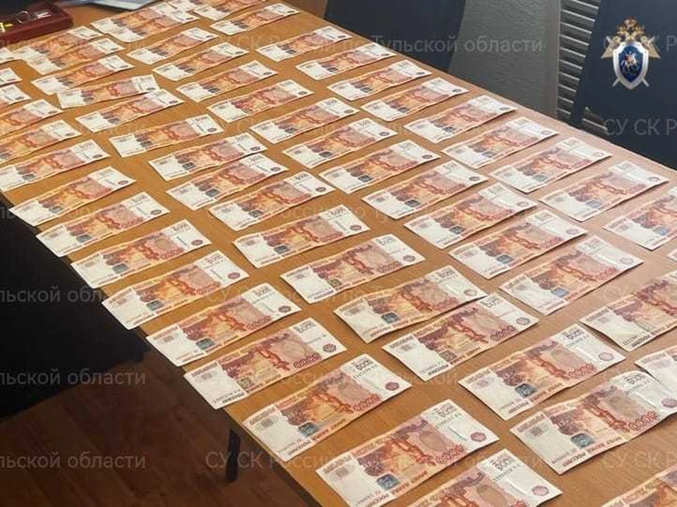 Жителя Донского задержали при попытке дать крупную взятку приставу.