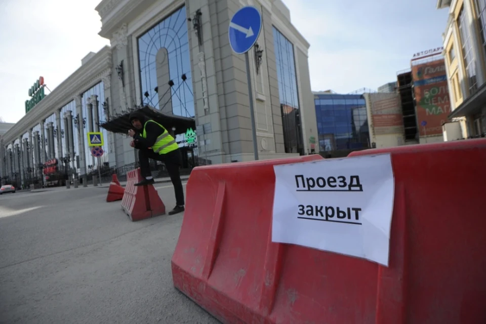 Крупный пожар в торговом центре «Гринвич» в Екатеринбурге был снят на видео
