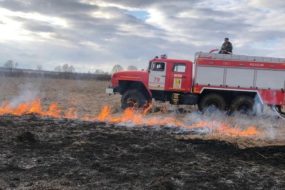 Инцидент произошел в окрестностях села Архангельское. Фото: пресс-служба ГУ МЧС по Кировской области