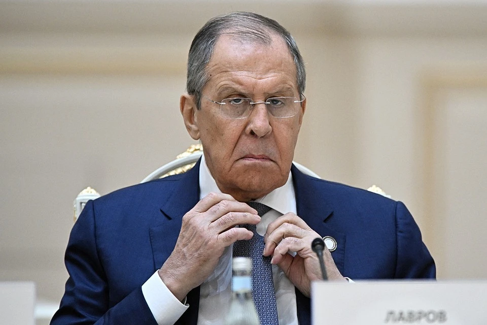 Лавров назвал шизофреническими слова Зеленского о миротворцах