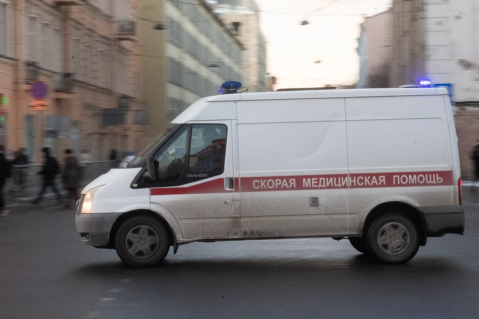 Годовалый малыш в Петербурге откусил наконечник градусника и попал в больницу.