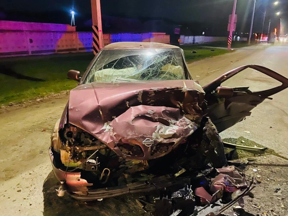 Одна из машин после аварии.