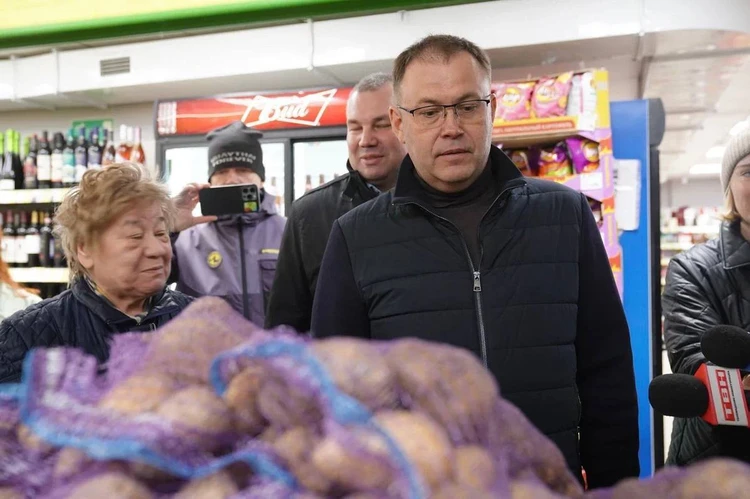 Губернатор Кузбасса проверил цены на картошку в супермаркете